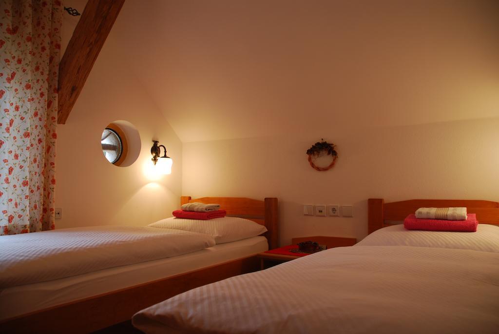 Farm Stay Rotovnik - Plesnik Slovenj Gradec Chambre photo